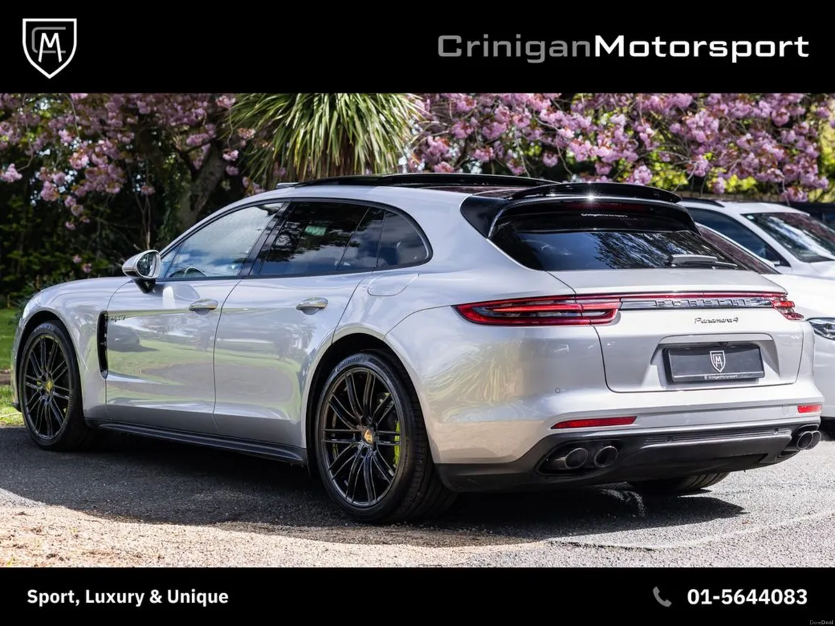 Porsche Panamera 4 E-Hybrid Sport Turismo - Image 2