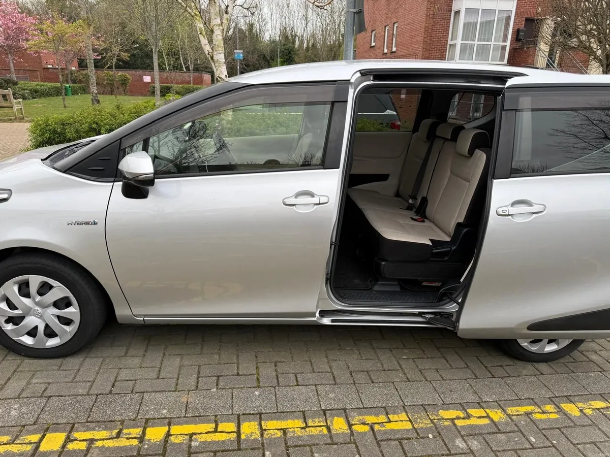 Toyota Sienta 2016 - Image 1