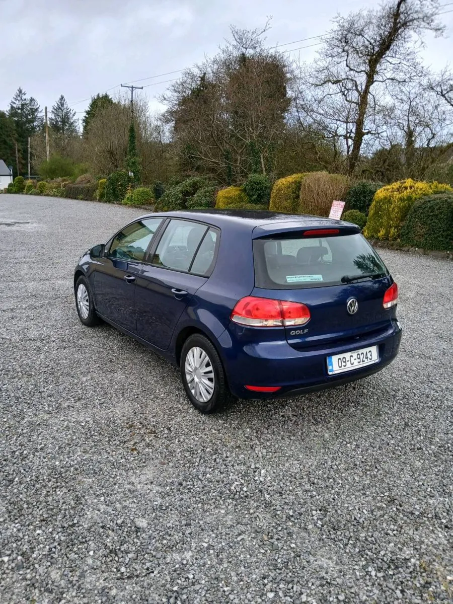 Volkswagen Golf 2009 - Image 2