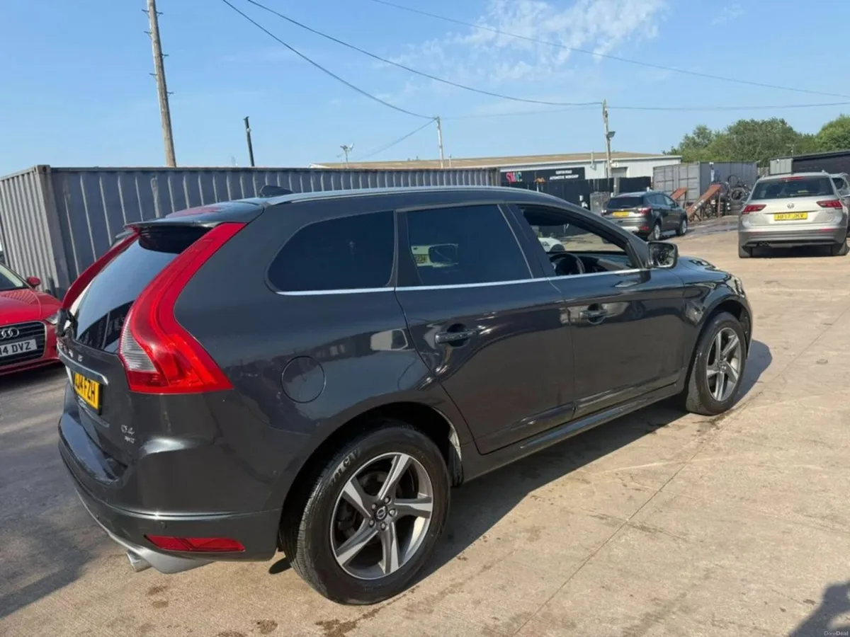 2014 Volvo XC60 R Design AWD - Image 3