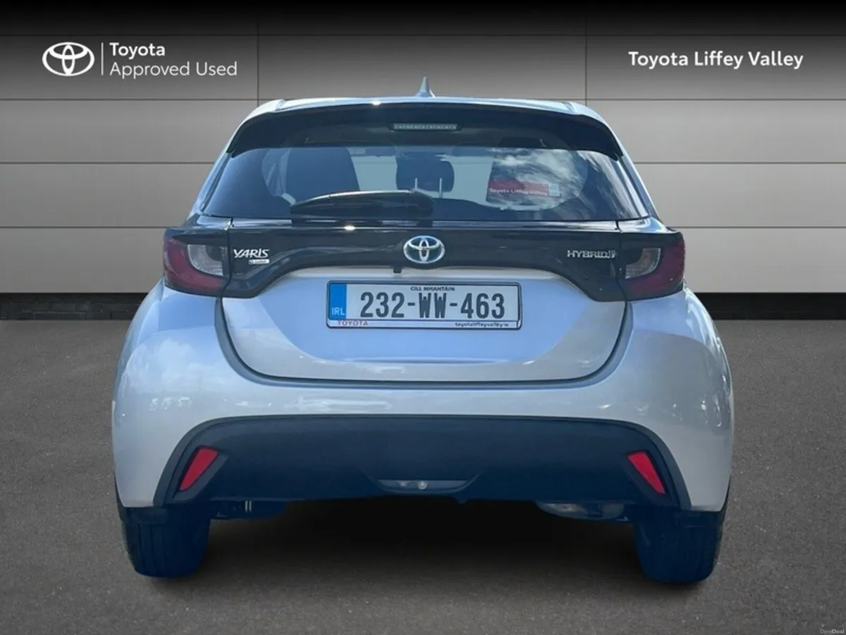 Toyota Yaris YARIS LUNA HYBRID - Image 4