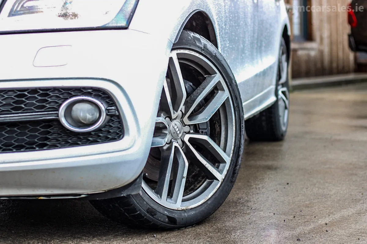 2016 AUDI SQ5 3.0L QUATRRO 326BHP - Image 2