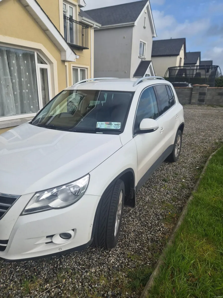 Volkswagen Tiguan 2010 - Image 3