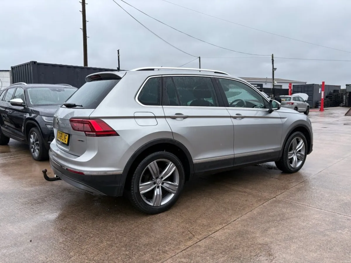 2018 Volkswagen Tiguan SEL 4 Motion Automatic - Image 3
