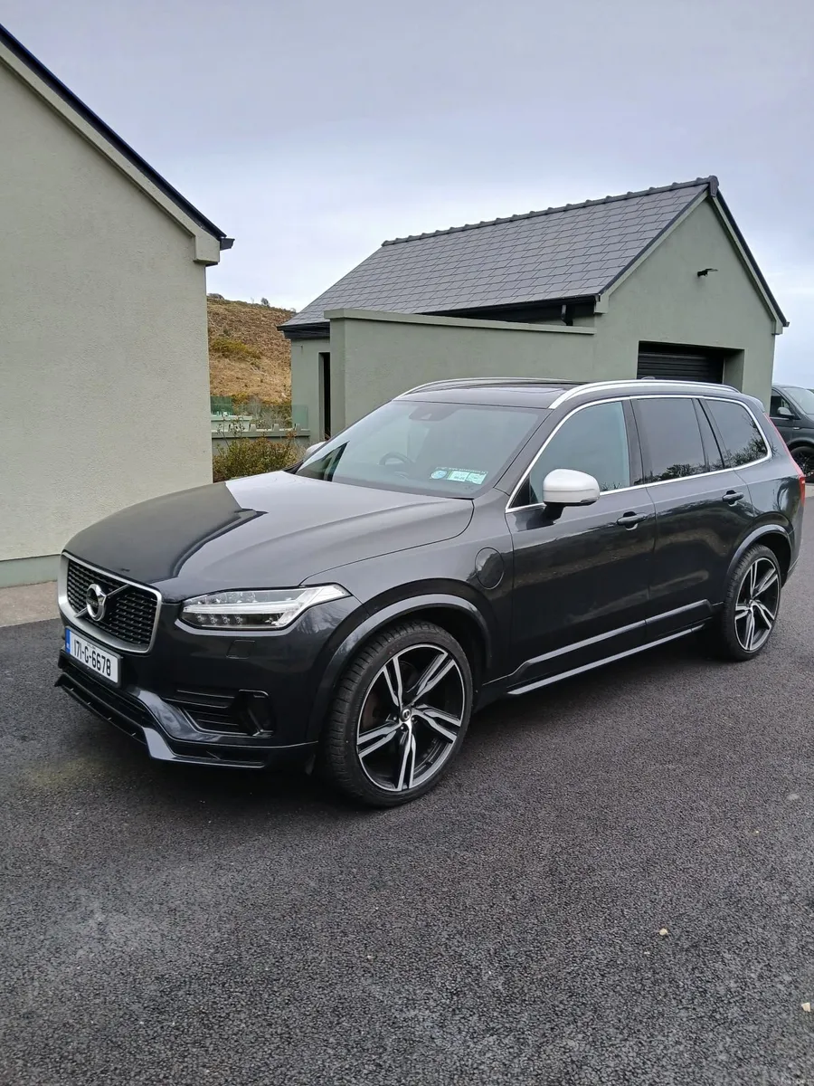 Volvo XC90 2017 Petrol Plug-In Hybrid - Image 1
