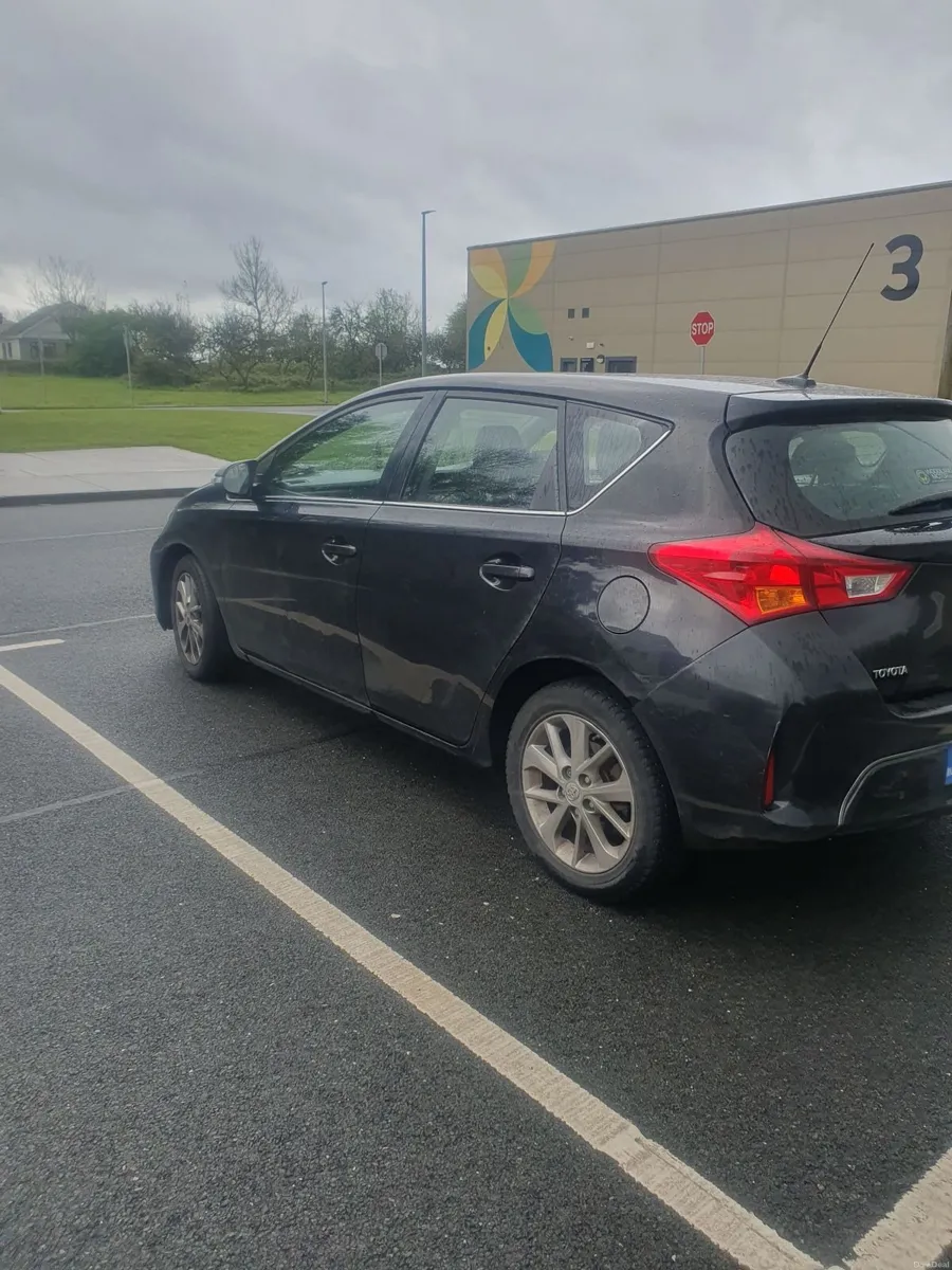 Toyota Auris 2014 - Image 3