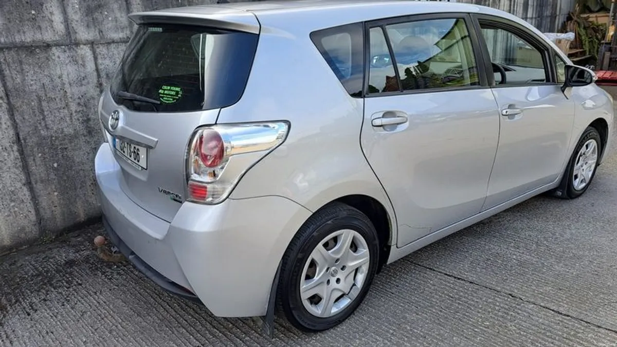 2013 Toyota Verso - Image 1