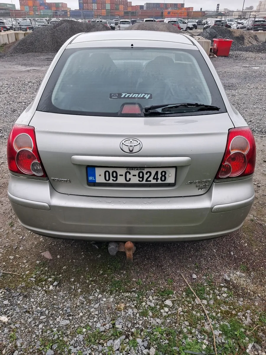 Toyota Avensis 2009 - Image 4