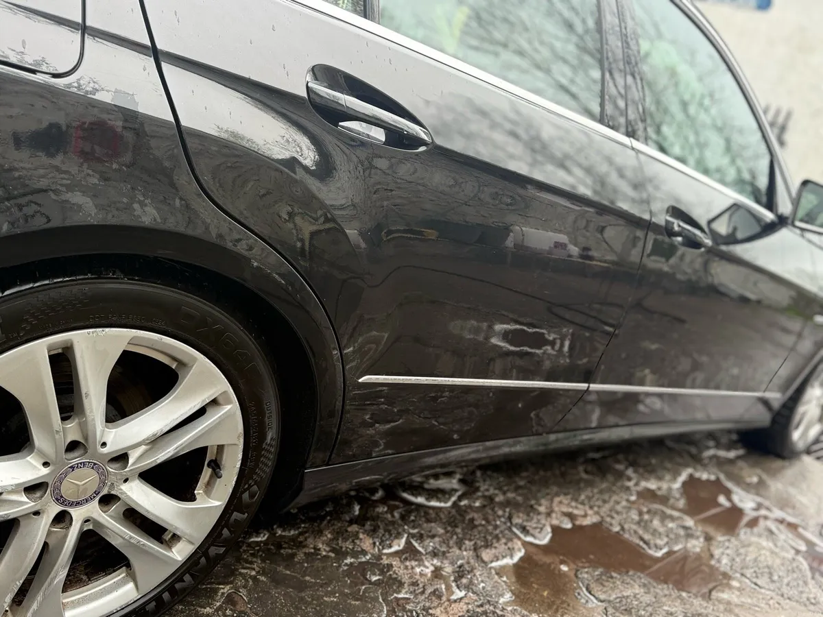 Mercedes-Benz E220 CDI - Image 3