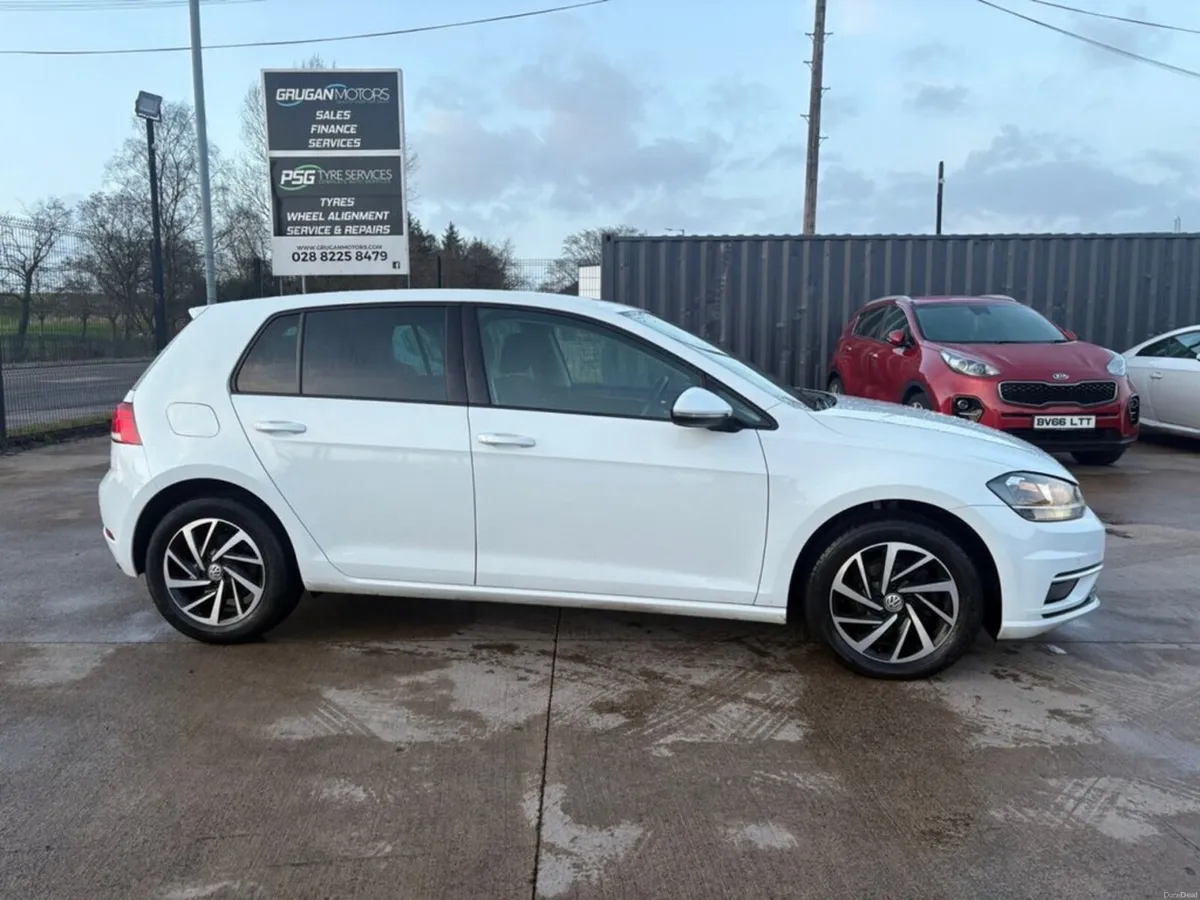 2019 Volkswagen Golf - Image 4