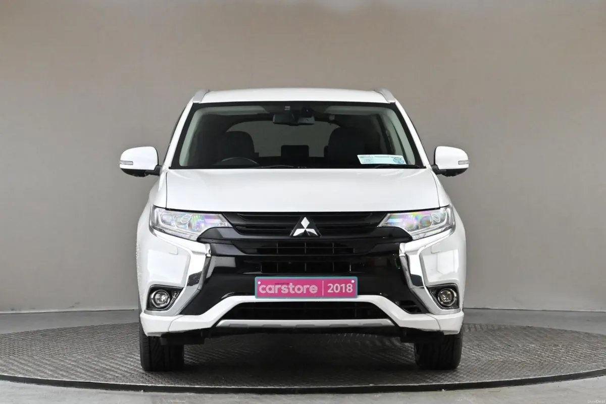 Mitsubishi Outlander 2.0 PHEV MIVEC 4WD 5SEATS **F - Image 2
