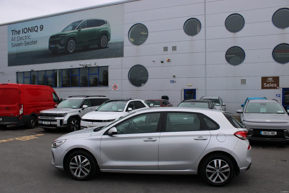 Hyundai i30 2017 - Image 2