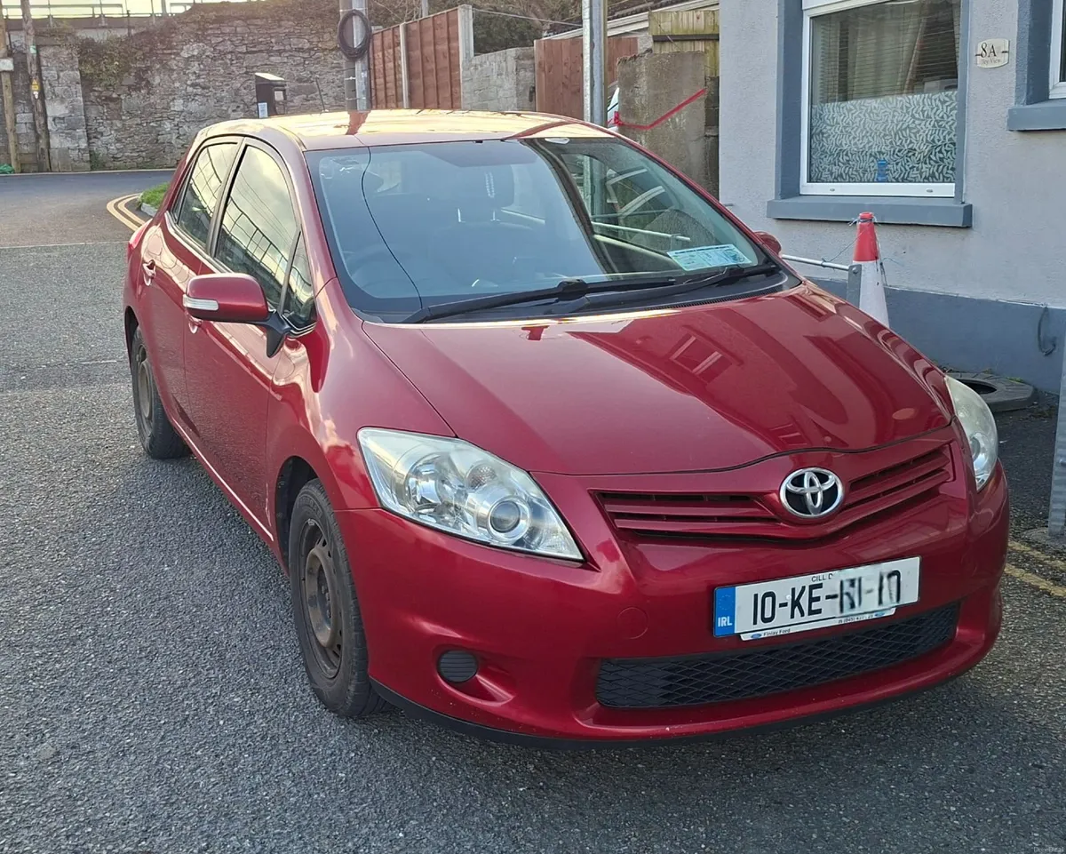 Toyota Auris 2010     3500 euro ono - Image 1