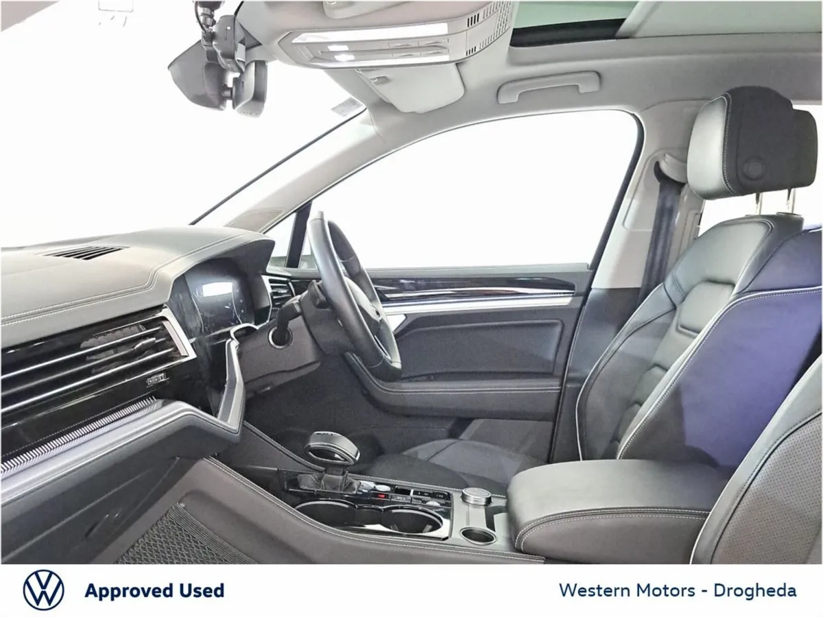 Volkswagen Touareg 3.0TSI PHEV 381HP 4M DSG Elegan - Image 4