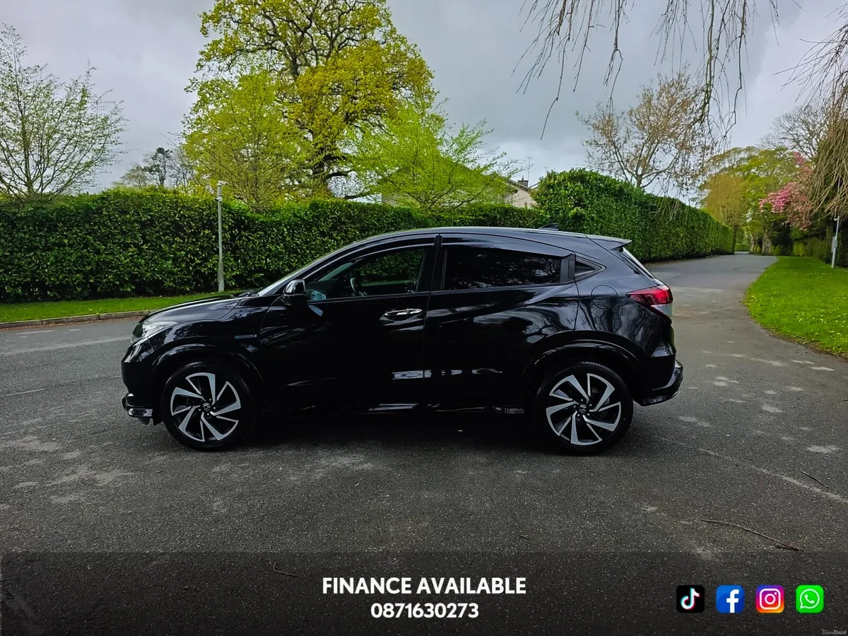 2017 Honda Vezel *RS 1.5 Hybrid-Petrol Automatic - Image 4