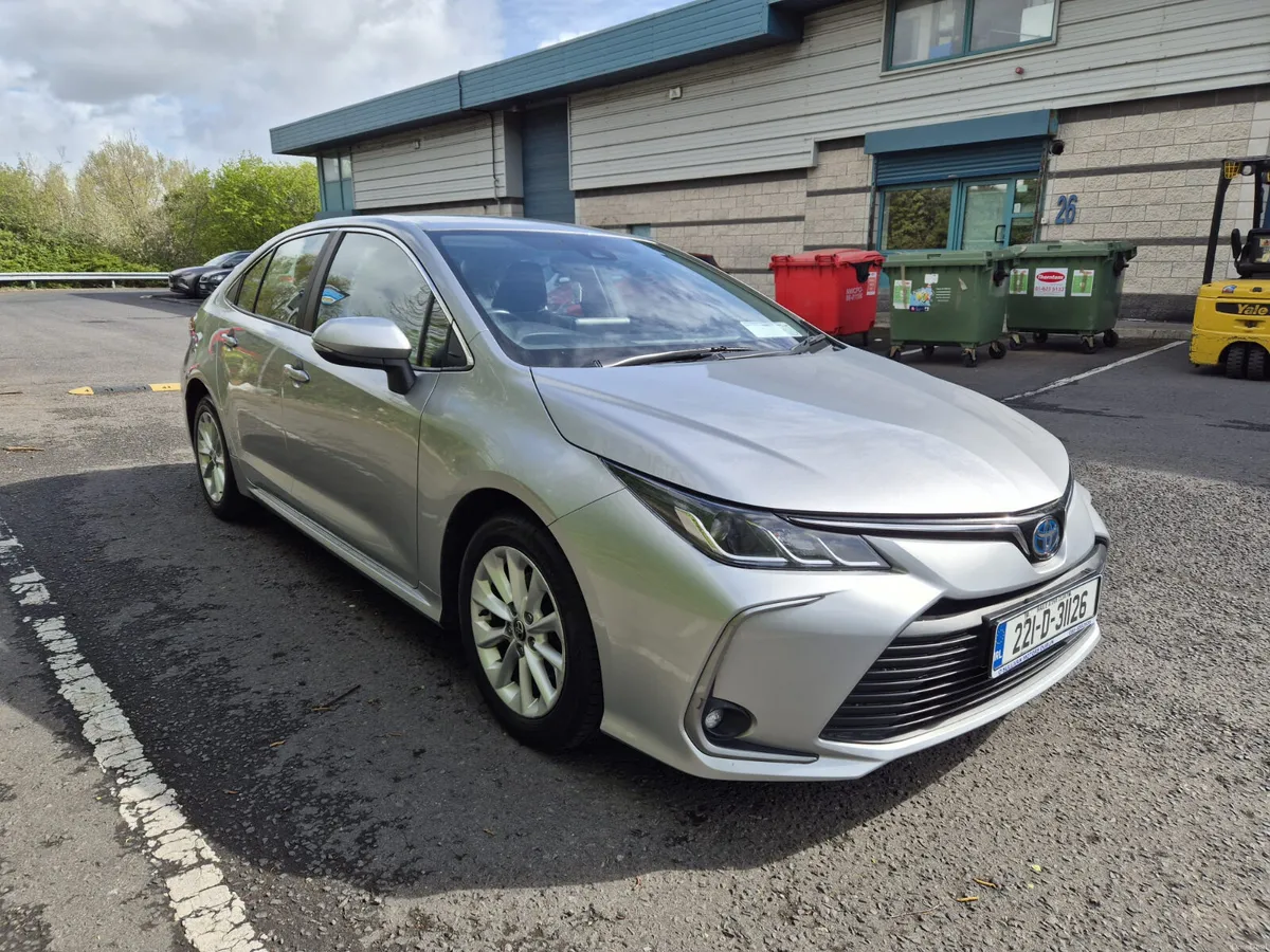 TOYOTA COROLLA/2022/IRISH CAR/1.8 HYBRID/AUTO - Image 3