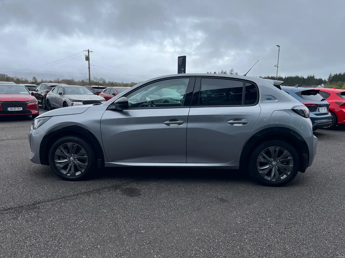 Peugeot 208 2023 - Image 3