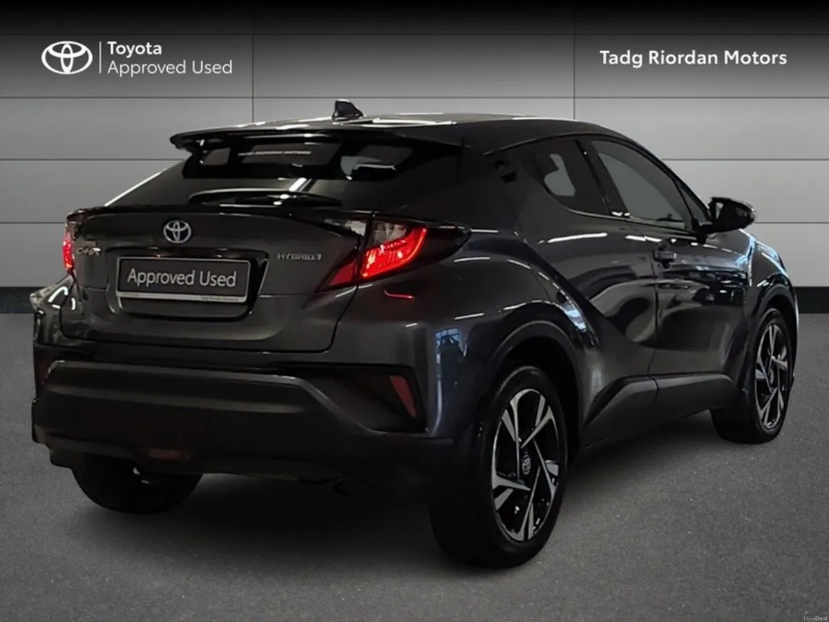 Toyota C-HR HYBRID SPORT - Image 2
