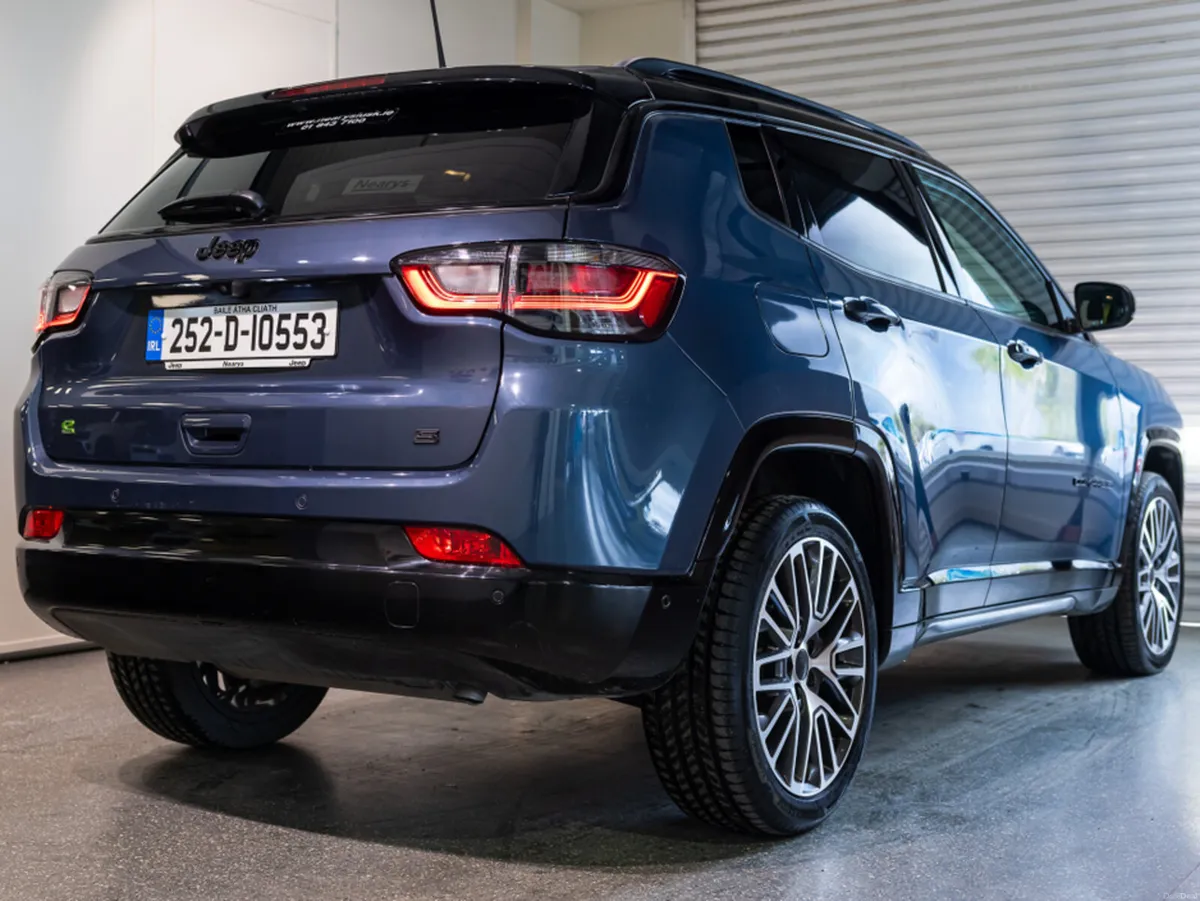 Jeep Compass SUMMIT E-HYBRID 1.5 130HP - Image 4