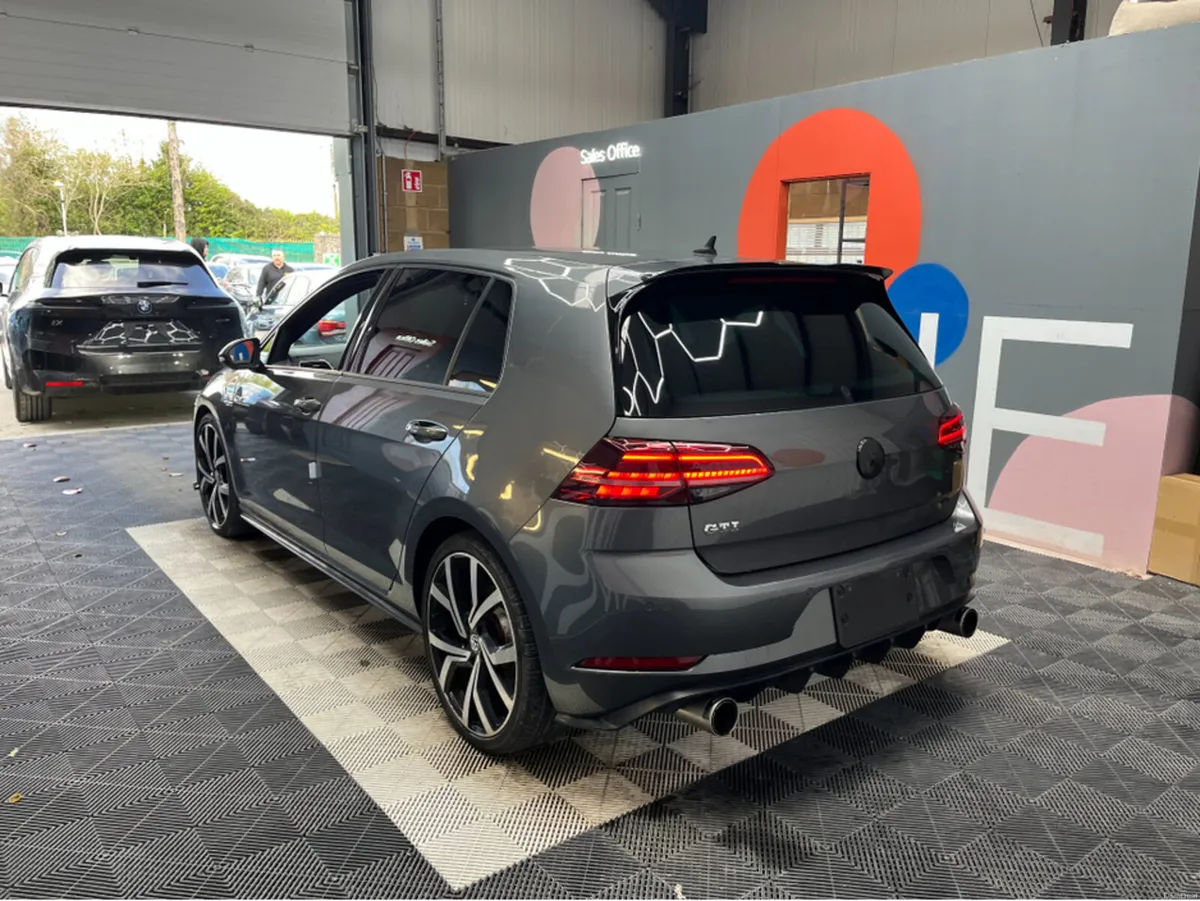 Volkswagen Golf 2018 GOLF GTI DYNAMIC 2.0 AUTOMATI - Image 4