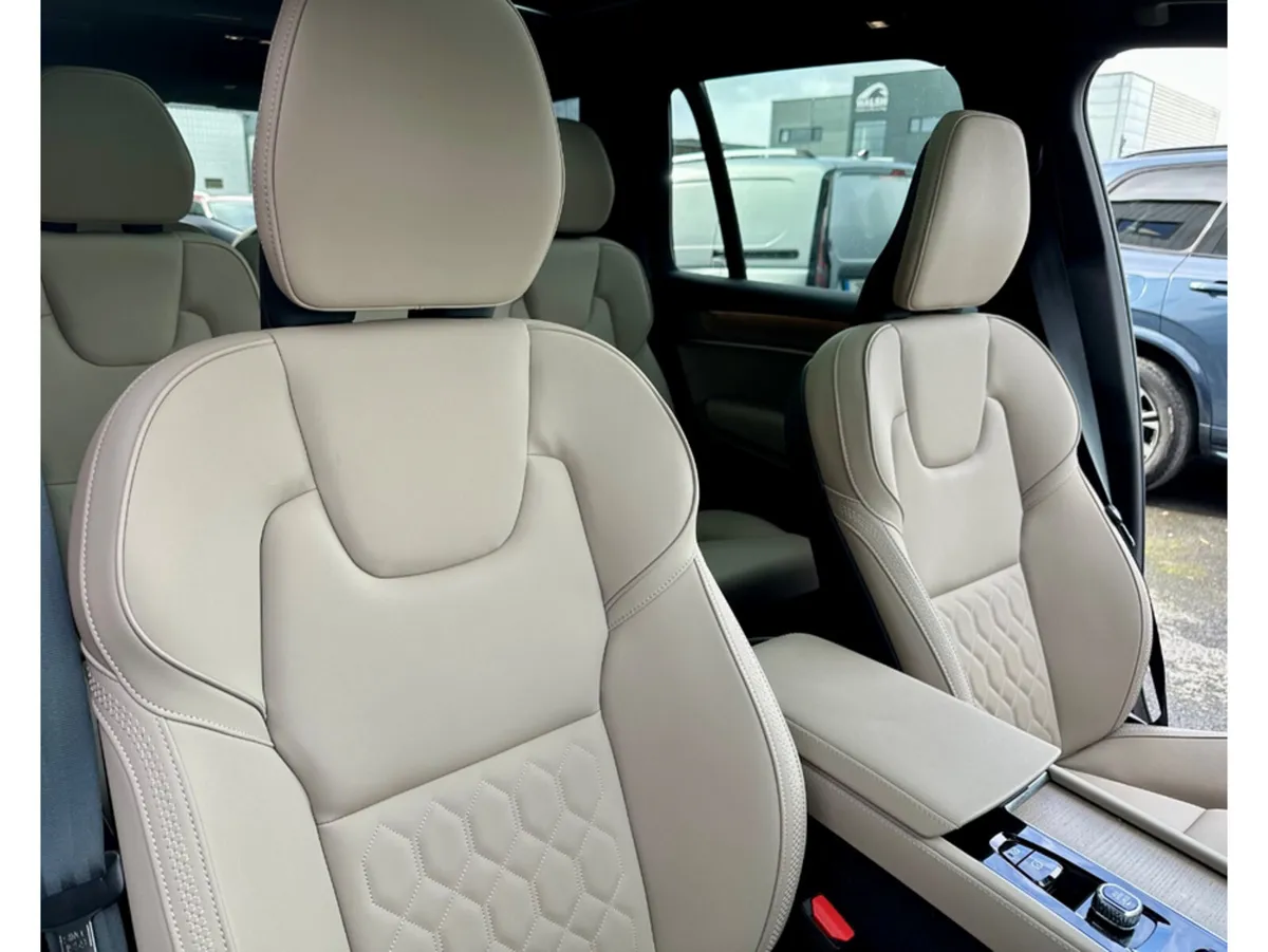 Volvo XC90 + T8 PHEV AWD AUTO PLUS - Image 4