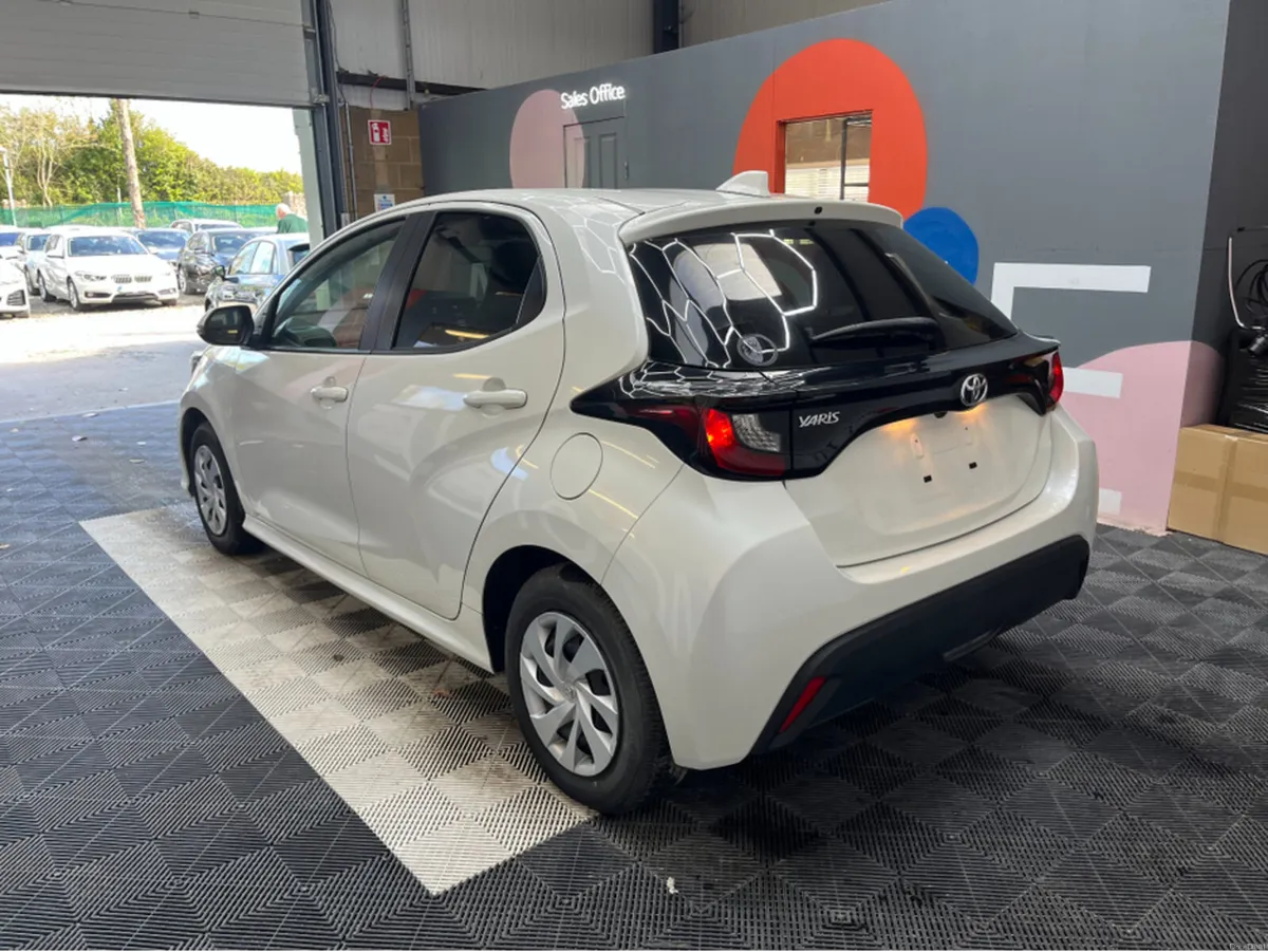 Toyota Yaris 2022 TOYOTA YARIS X 1.0 AUTOMATIC / R - Image 4