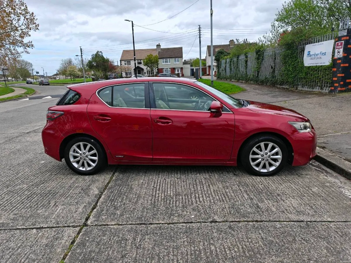 Lexus CT200H 132 - Image 3