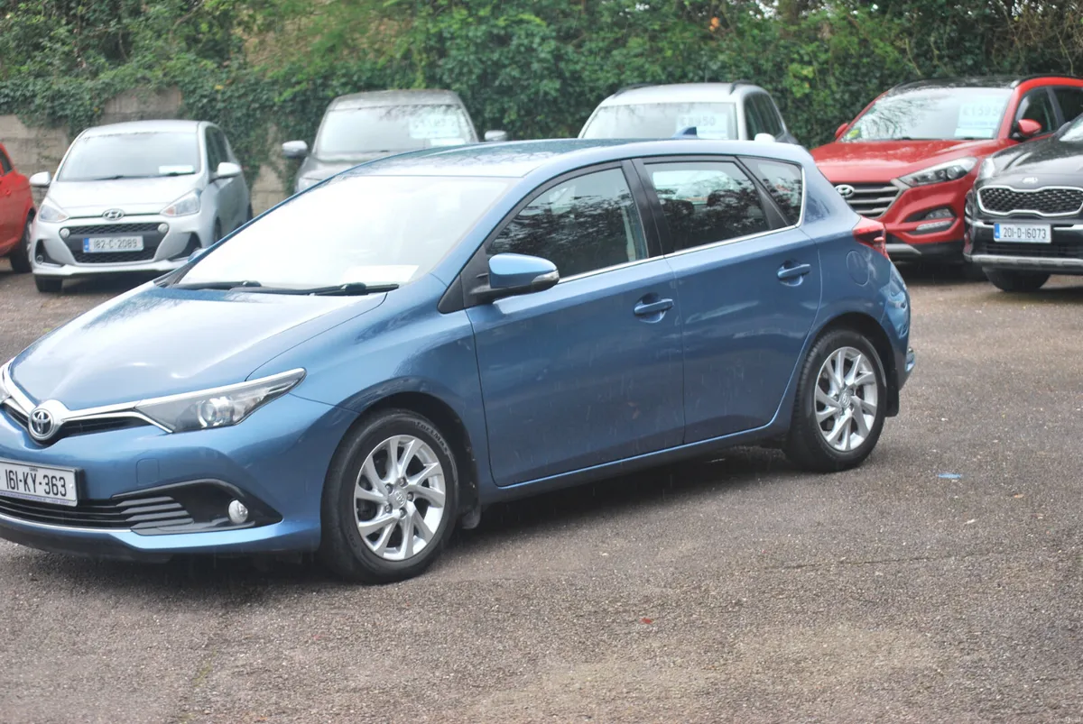 Toyota Auris 2016 1.2 T 5 Door - Image 1