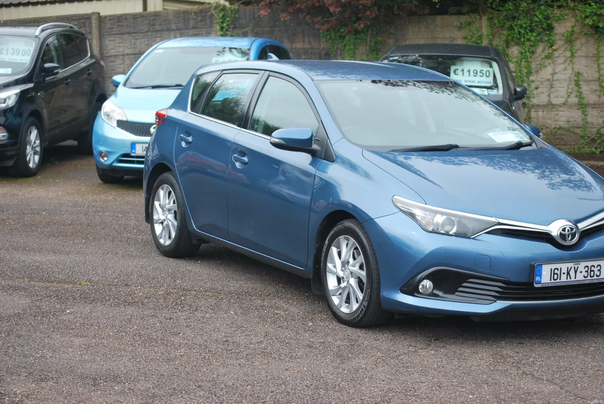 Toyota Auris 2016 1.2 T 5 Door - Image 3