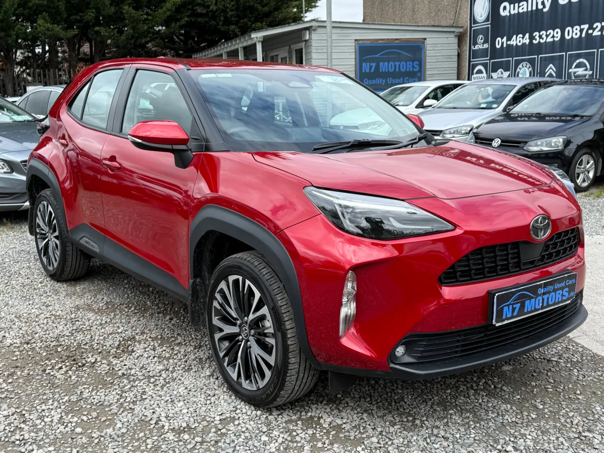 2025 Toyota Yaris Cross 1.5 HYBRID LUNA AUTO - Image 1