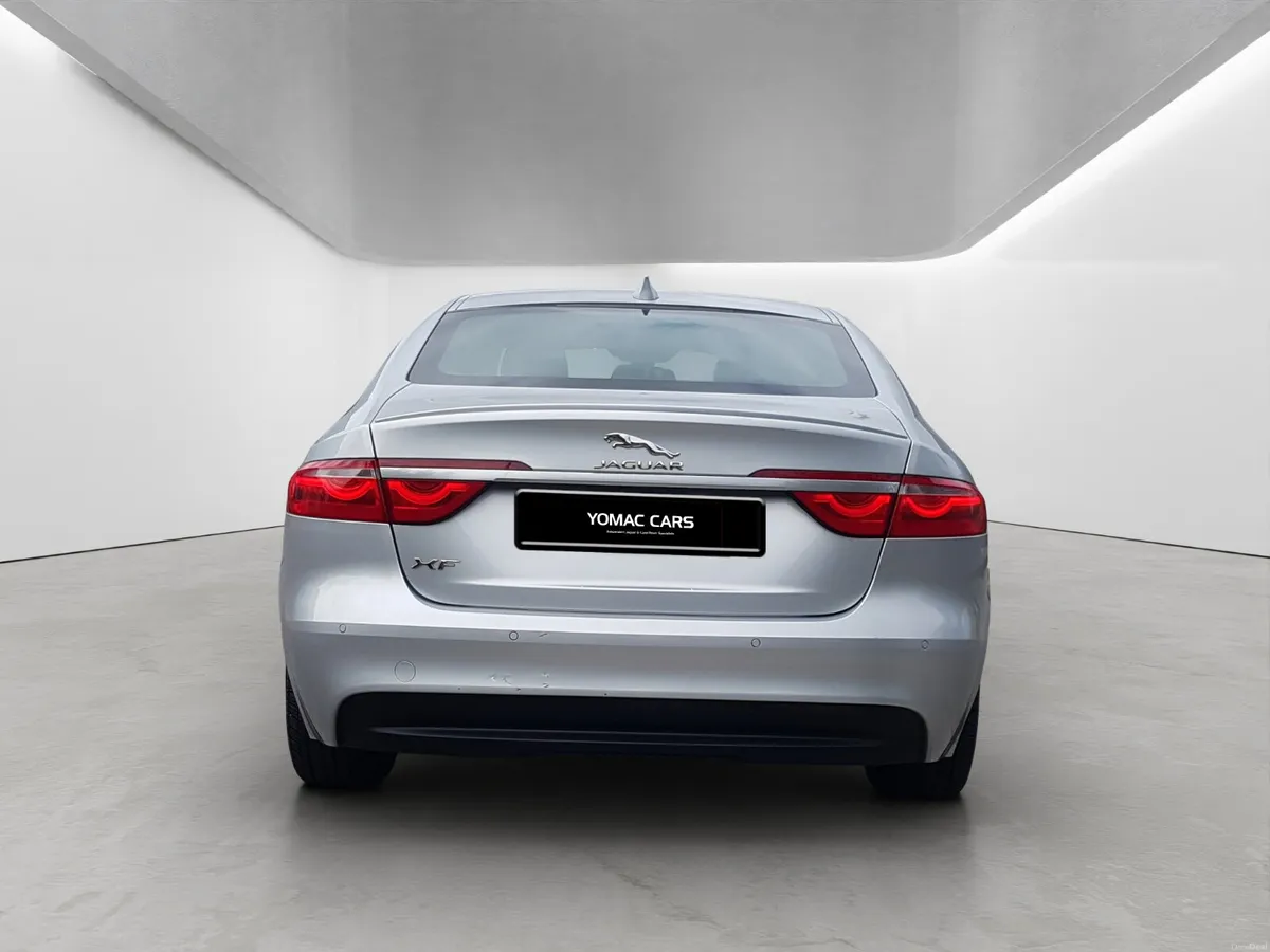 JAGUAR XF R-SPORT 2016 - Image 4