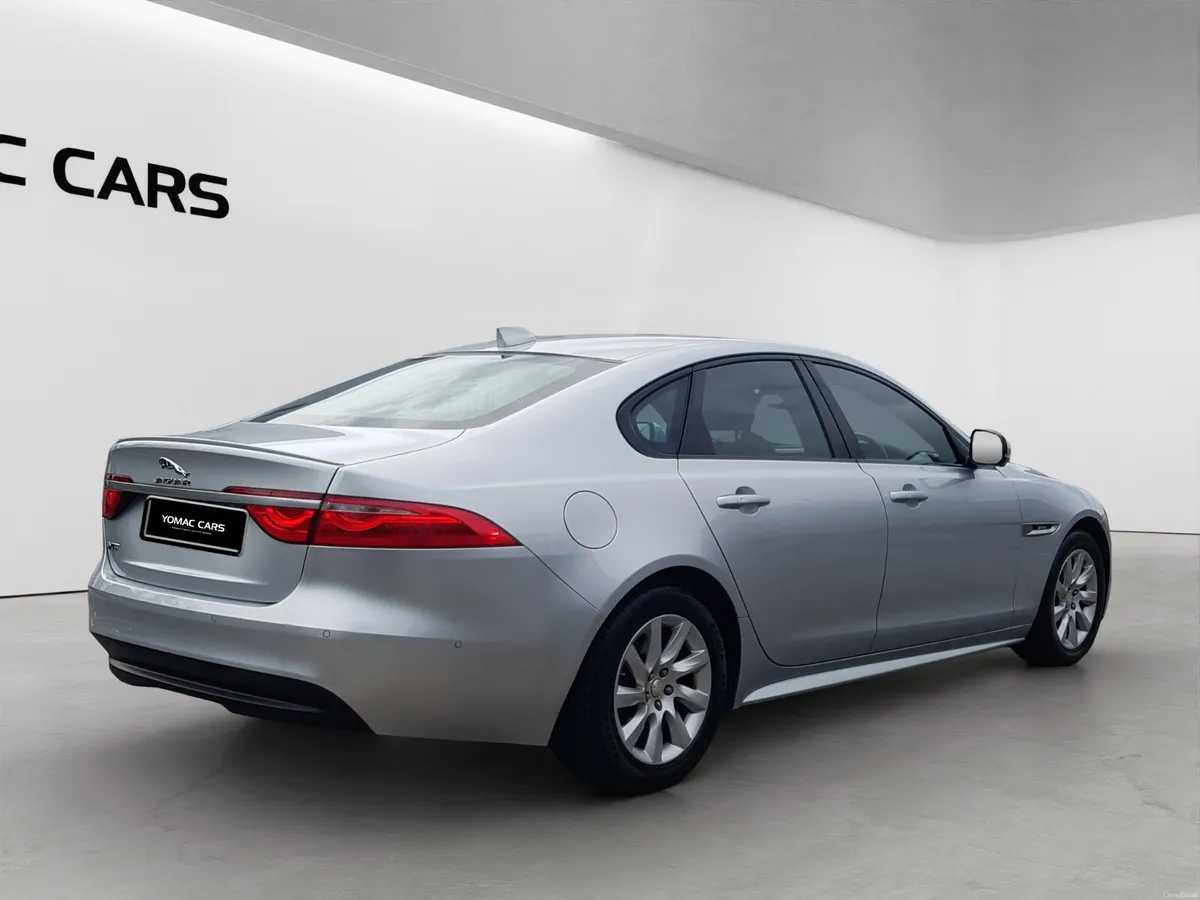 JAGUAR XF R-SPORT 2016 - Image 3