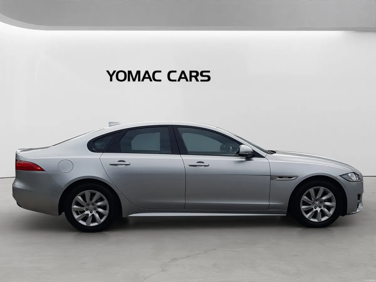 JAGUAR XF R-SPORT 2016 - Image 2