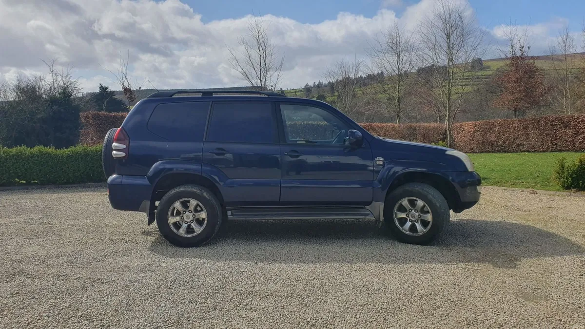 Toyota Land Cruiser 2006 - Image 3