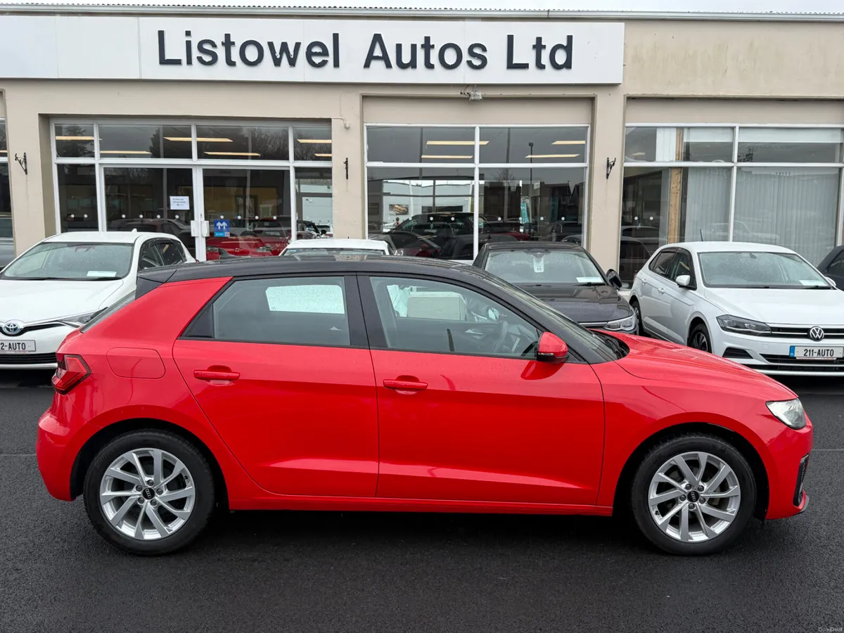 211 AUDI A1  ADVANCED 1.0 AUTOMATIC - Image 1