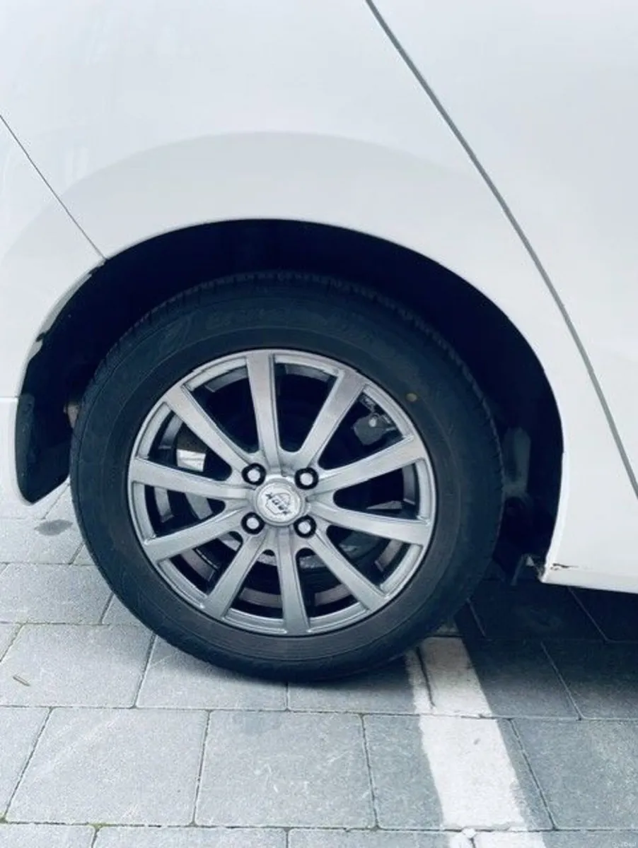 2015 Honda Fit Hybrid Automatic - Low mileage car - Image 4