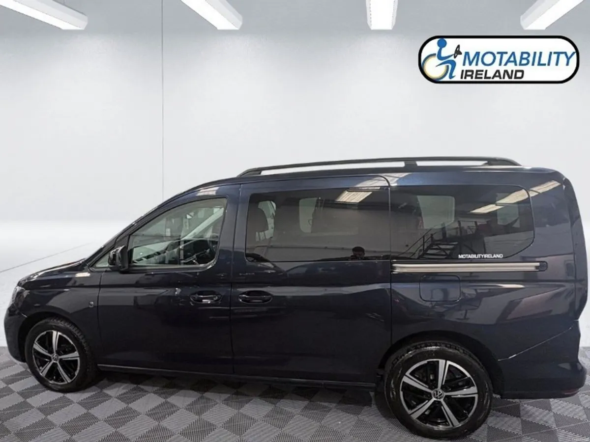 Volkswagen Caddy Life Wheelchair Accessible - Image 3