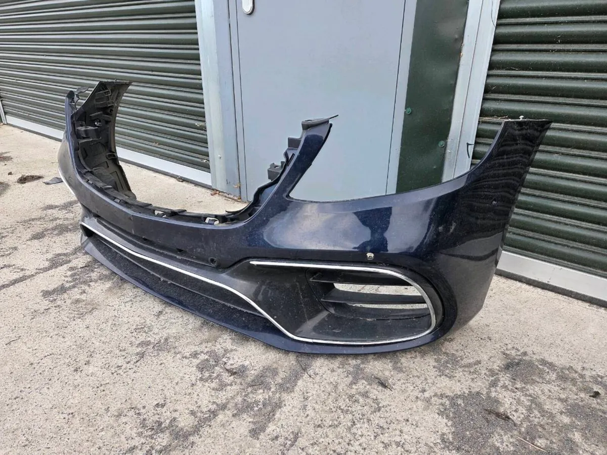 Mercedes amg63 front bumper €500 - Image 4