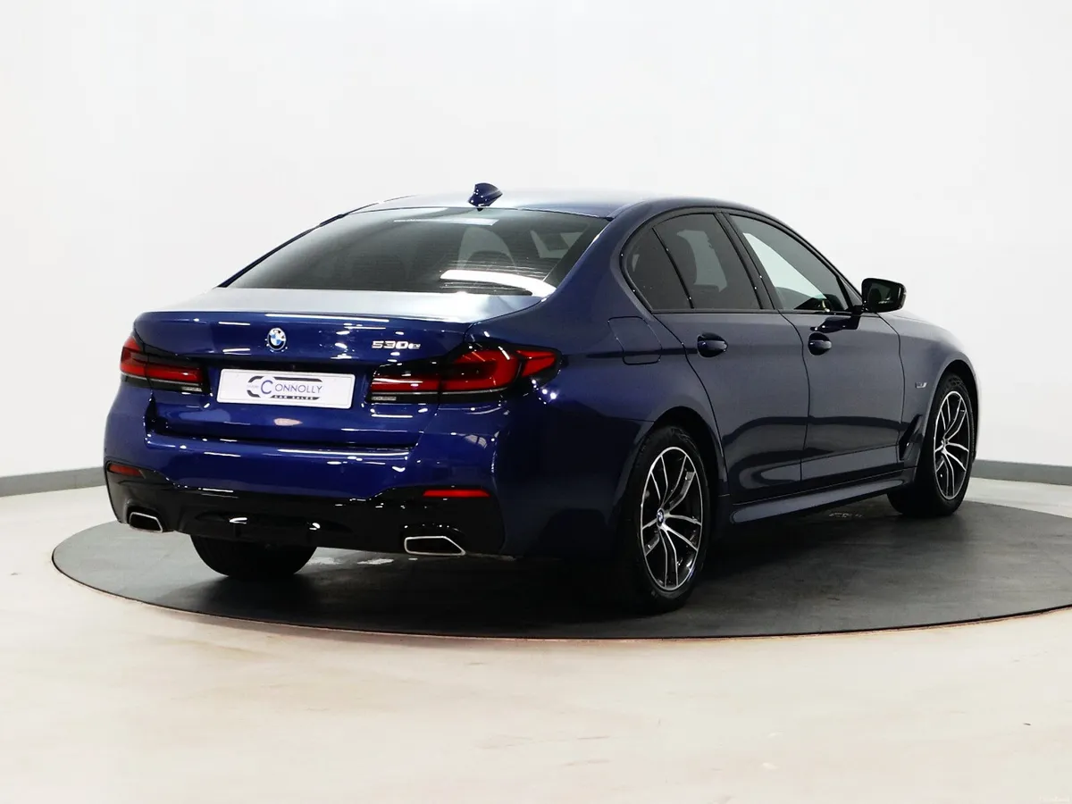 *88* 2023 BMW 5-Series 2.0 M-SPORT - Image 4