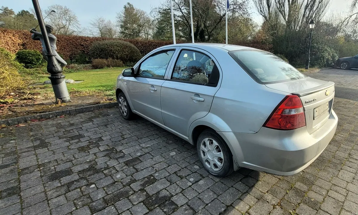Chevrolet Aveo LS Saloon - Image 2