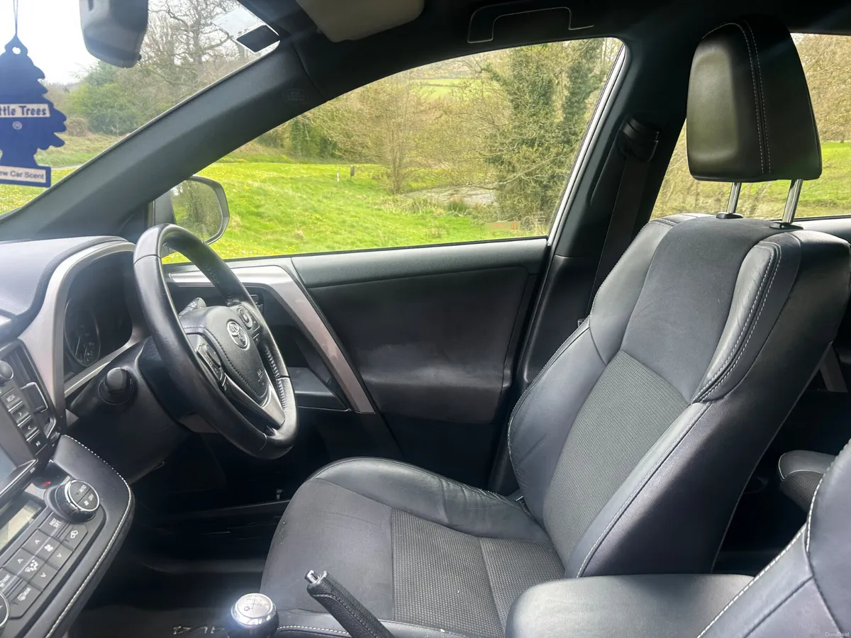 Toyota RAV4 2016, luna sport - Image 4