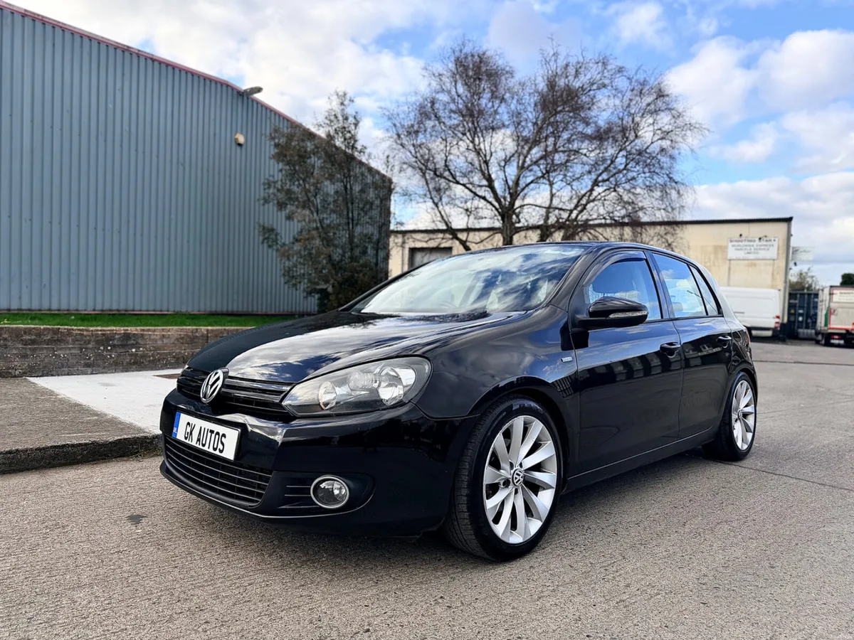 Volkswagen Golf Apple Car Play High Spec - Image 2