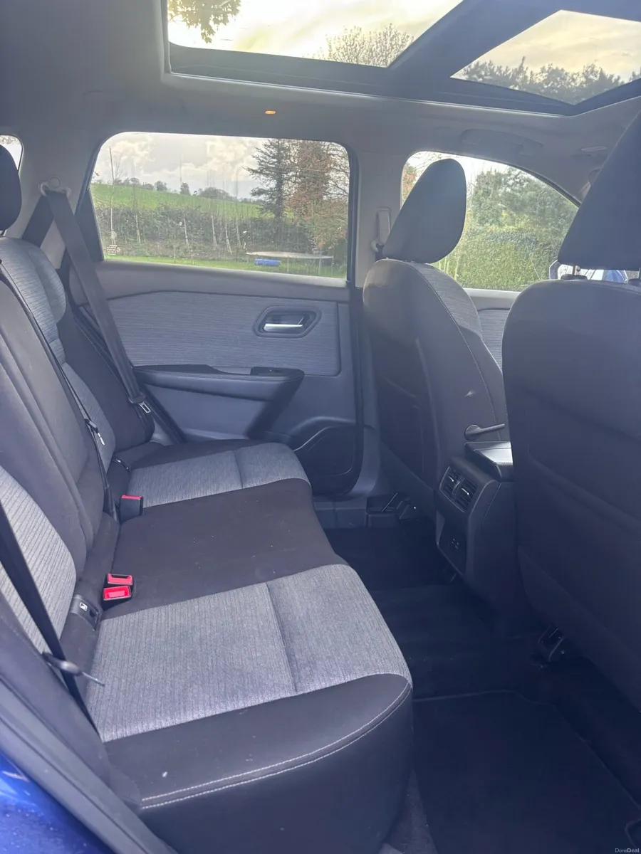 241 Nissan Xtrail SV Premium 5 Seater - Image 3