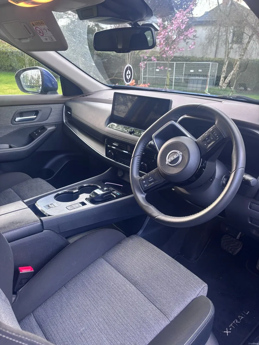 241 Nissan Xtrail SV Premium 5 Seater - Image 2