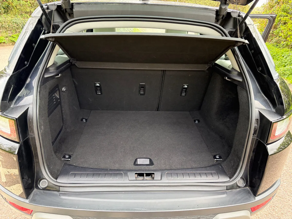 Range Rover Evoque 2018 *NCT 04/28 - Image 4