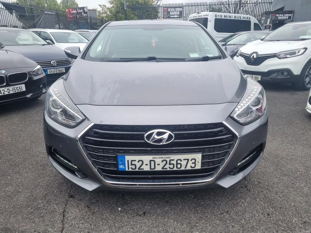 Hyundai i40  Automatic  2015 - Image 3