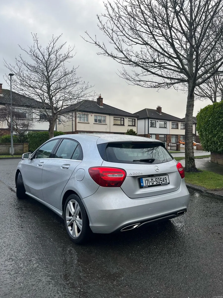 Mercedes A-Class 200d 2017 - Image 2