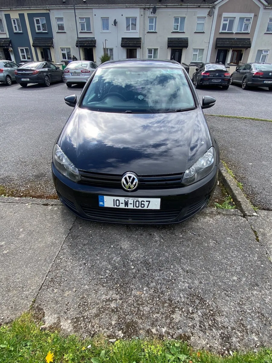 Volkswagen Golf 2010 - Image 2