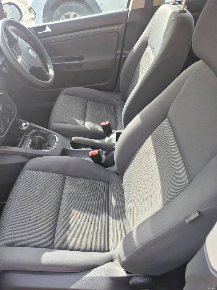 Volswagon golf - Image 3