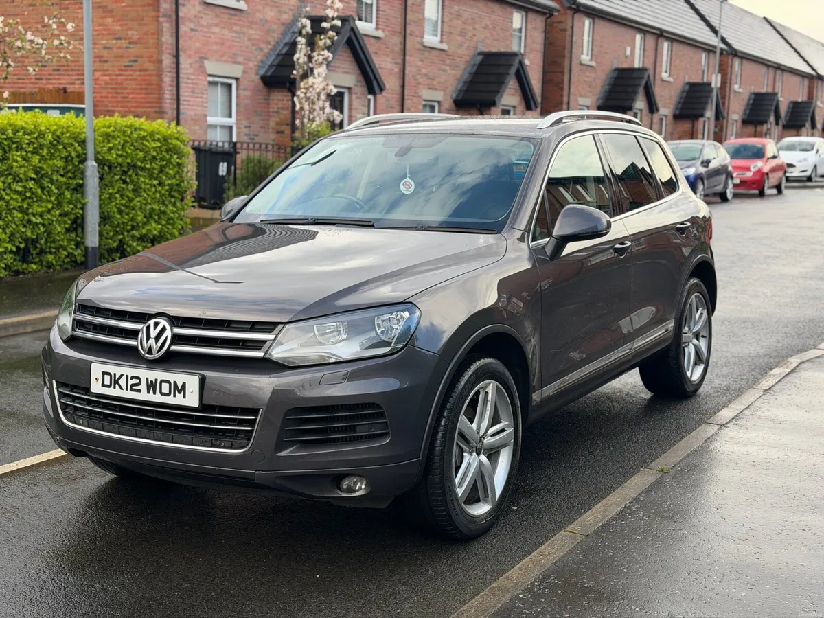2012 Volkswagen Touareg 3.0 v6 automatic - Image 2
